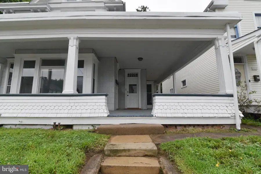 225 W 2nd St, Waynesboro, PA 17268 - #2