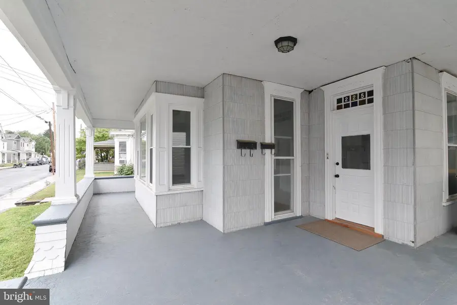 225 W 2nd St, Waynesboro, PA 17268 - #3