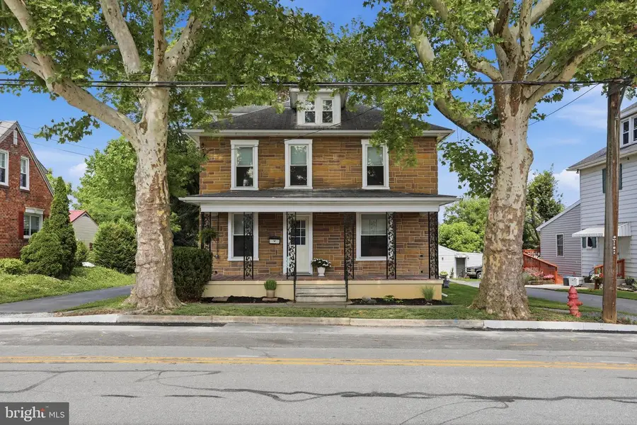 552 N Allison St, Greencastle, PA 17225 - #2