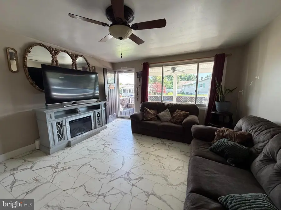93 Sunny Lane, Chambersburg, PA 17202 - #3