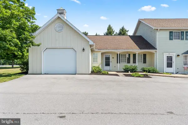 128 Overhill Dr, MERCERSBURG, PA 17236