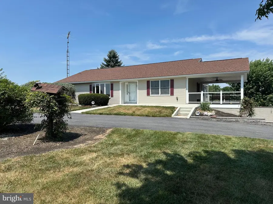 7246 Smith Rd, Chambersburg, PA 17201 - #2