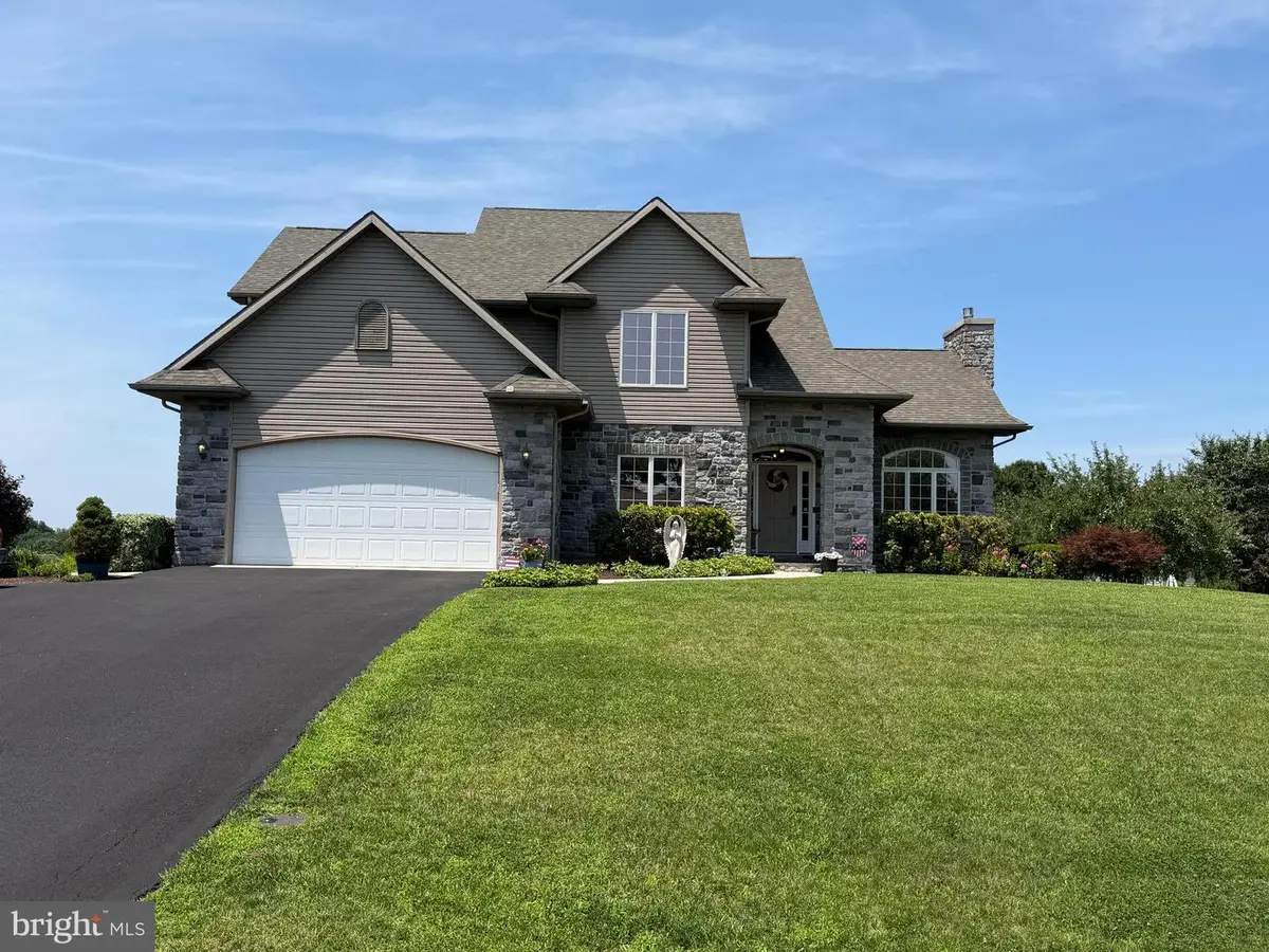 8449 Harper Dr, Waynesboro, PA 17268 - #1