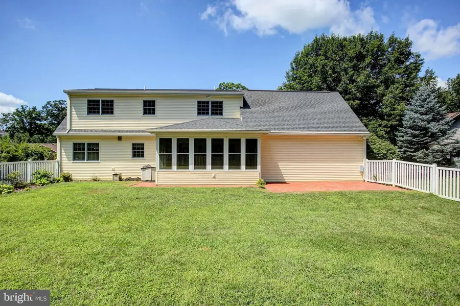 6819 Fairway Dr E, Fayetteville, PA 17222 - #3