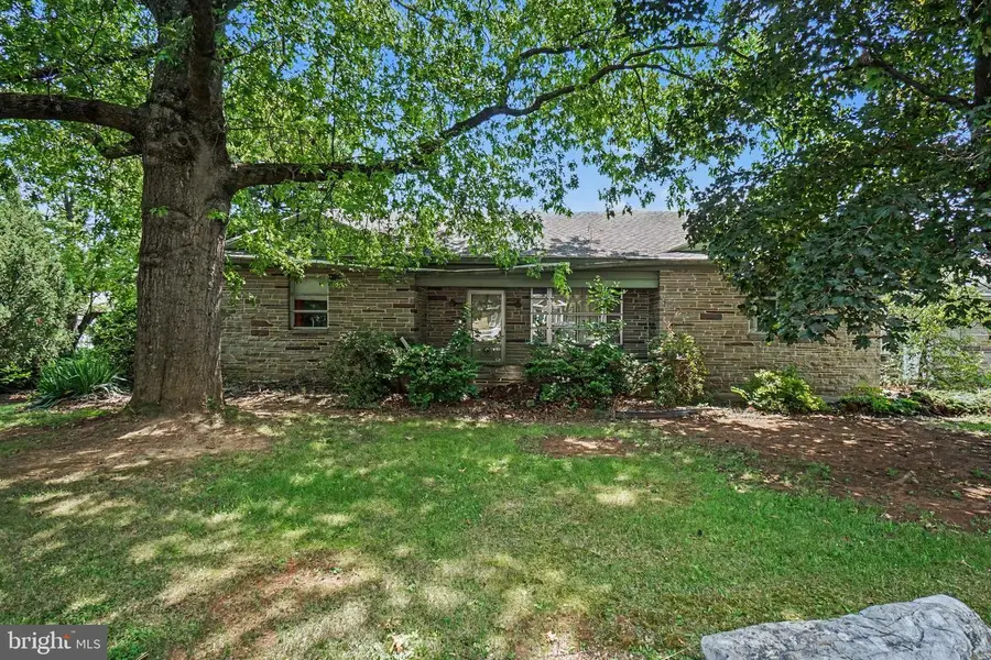 1042 Mercersburg Road, Saint Thomas, PA 17252 - #2