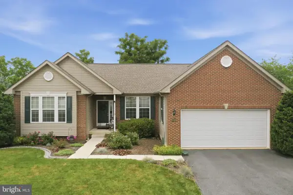 1071 Crestwood Drive, CHAMBERSBURG, PA 17202