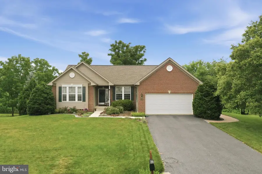 1071 Crestwood Drive, Chambersburg, PA 17202 - #2