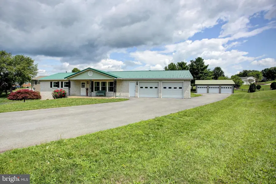 10 Surrey Court, Chambersburg, PA 17201 - #3