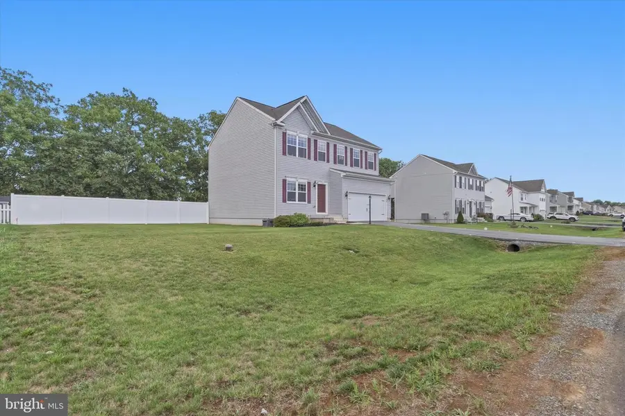 304 Paradise View Dr, Greencastle, PA 17225 - #2