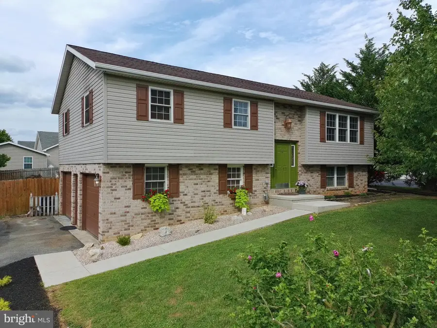 1265 Ashton Dr, Shippensburg, PA 17257 - #2