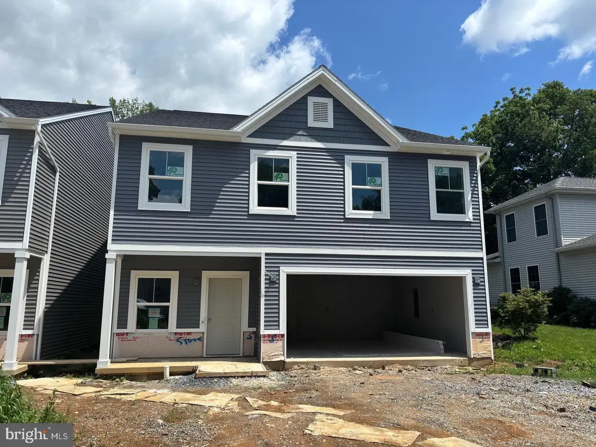 1079 Dianne Dr, Waynesboro, PA 17268 - #1