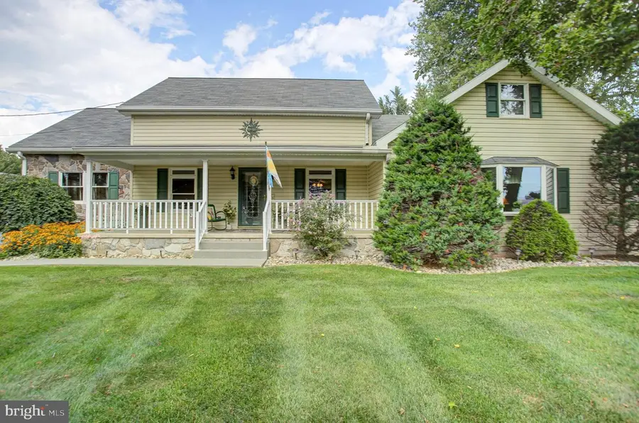 547 Leitersburg Rd, Greencastle, PA 17225 - #2