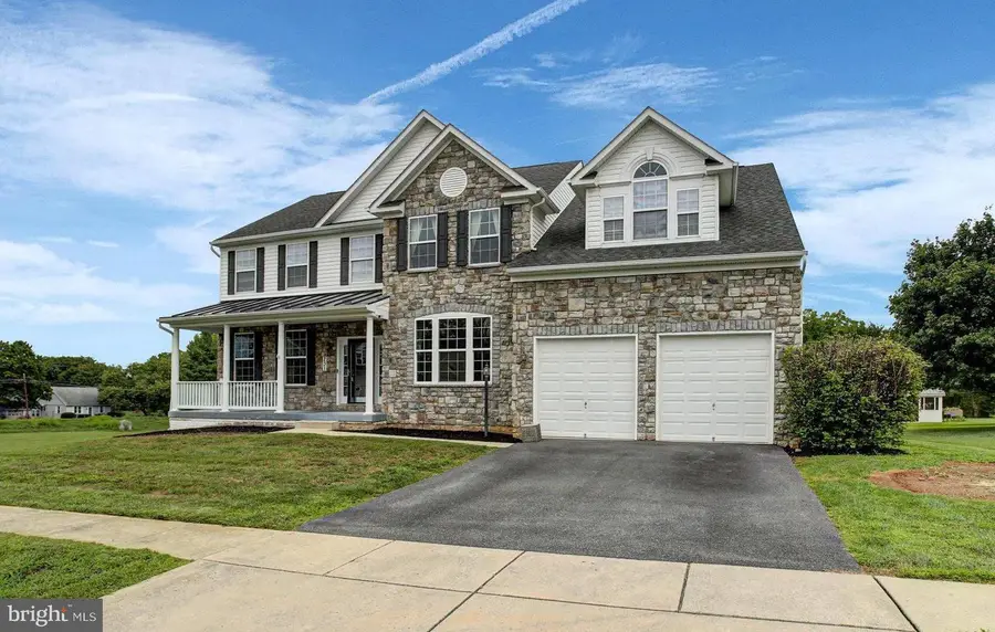 231 Scarlet Cir, Greencastle, PA 17225 - #2