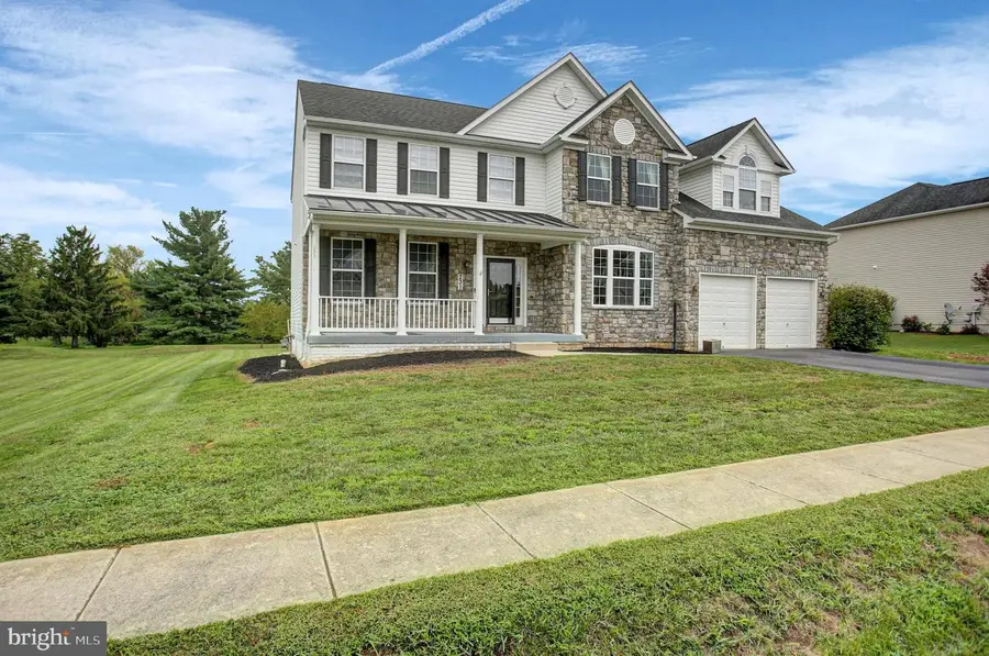 231 Scarlet Cir, Greencastle, PA 17225 - #3