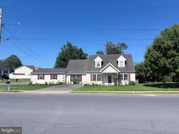 83 Grandview Ave, CHAMBERSBURG, PA 17201