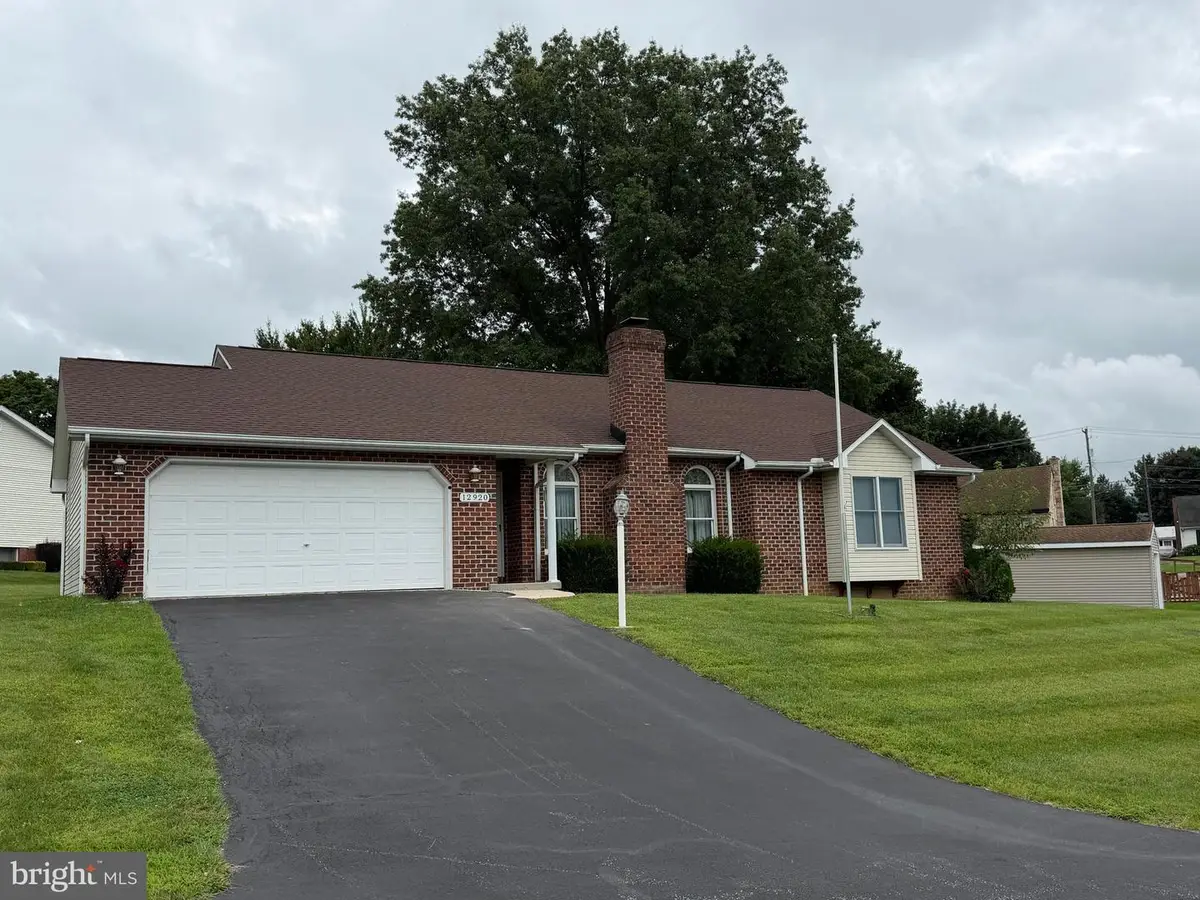 12920 Spring Aire Cir, Waynesboro, PA 17268 - #1