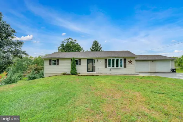 61 Armory Drive, CHAMBERSBURG, PA 17201