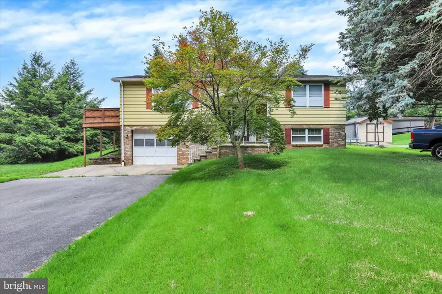399 Garman Dr, Chambersburg, PA 17202 - #2