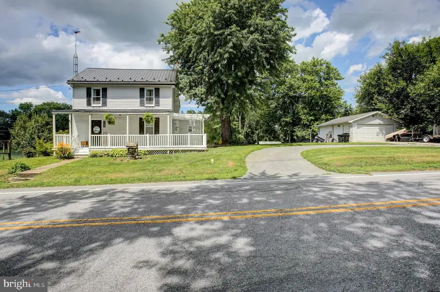 11245 Wharf Rd, Waynesboro, PA 17268 - #2