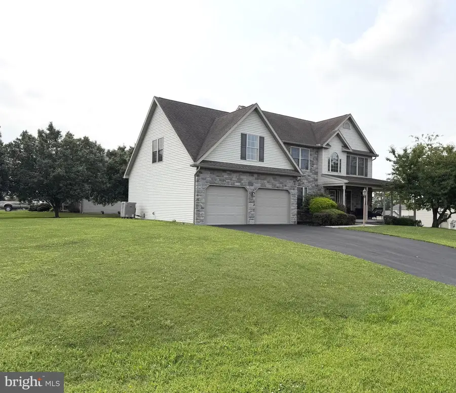 1322 Hunters Chase, Chambersburg, PA 17201 - #2