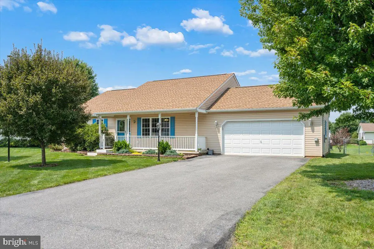 13163 Delaware Cir, Waynesboro, PA 17268 - #1