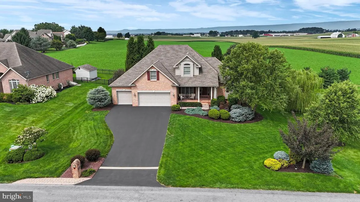3208 Baltusrol Dr, Chambersburg, PA 17202 - #1