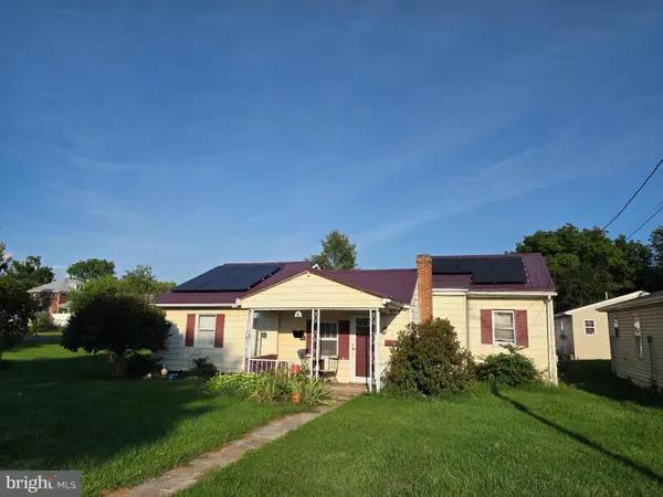 41 North Allison St, GREENCASTLE, PA 17225