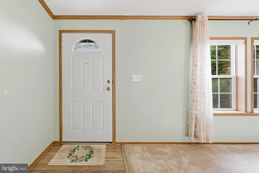 155 Camelot Dr, Chambersburg, PA 17202 - #3