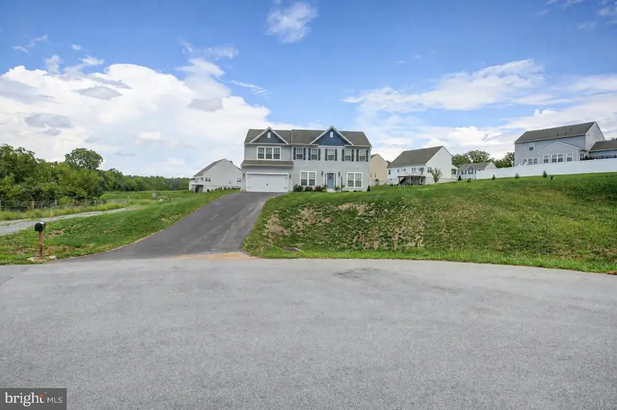 158 Pleasant Waters Rd, Greencastle, PA 17225 - #2