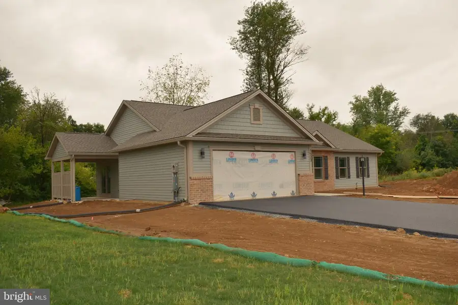1523 Treeline Dr, Chambersburg, PA 17202 - #2
