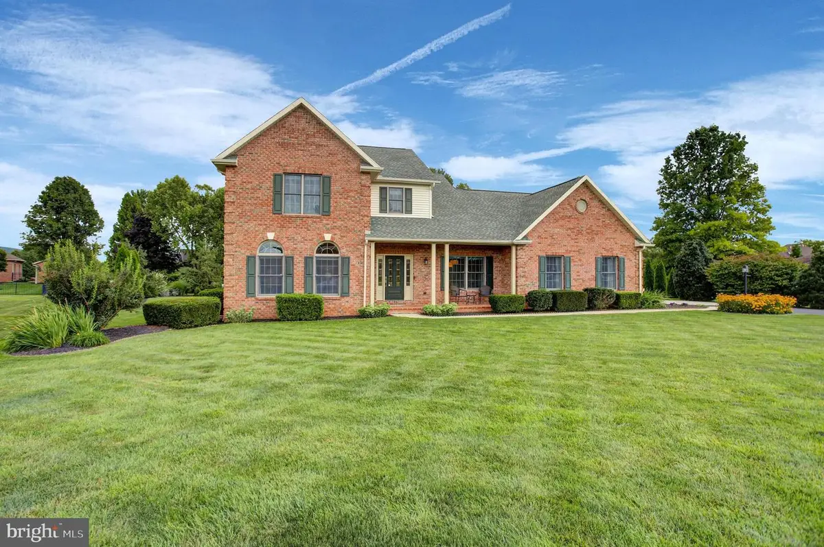 3236 Saint Andrews Dr, Chambersburg, PA 17202 - #1