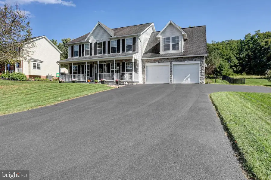 13210 Seneca Dr, Waynesboro, PA 17268 - #2