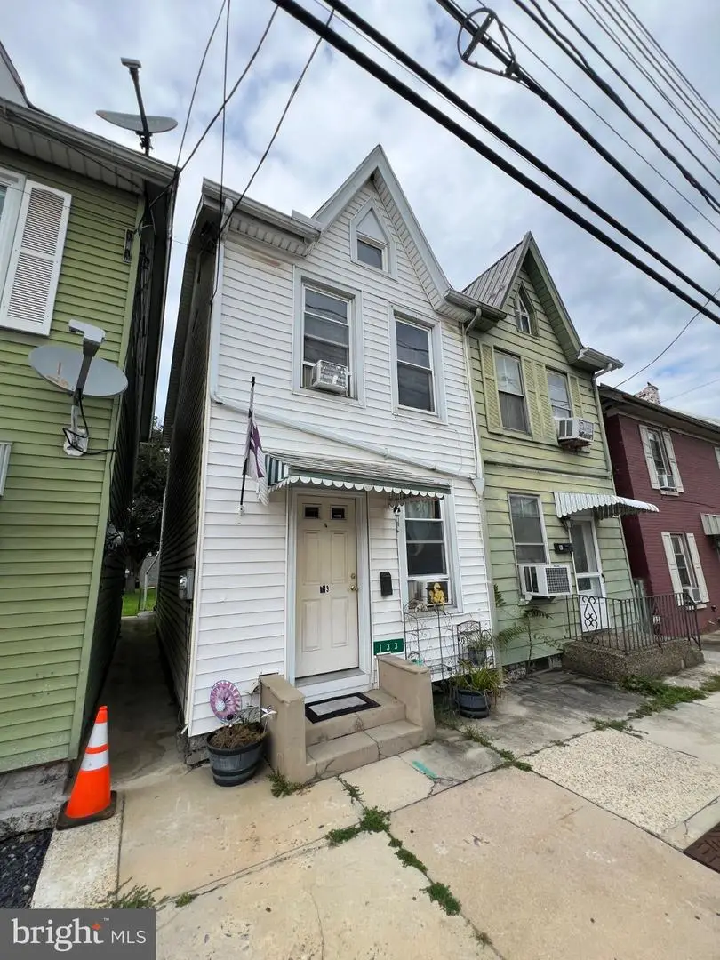 133 W King St, Chambersburg, PA 17201 - #1