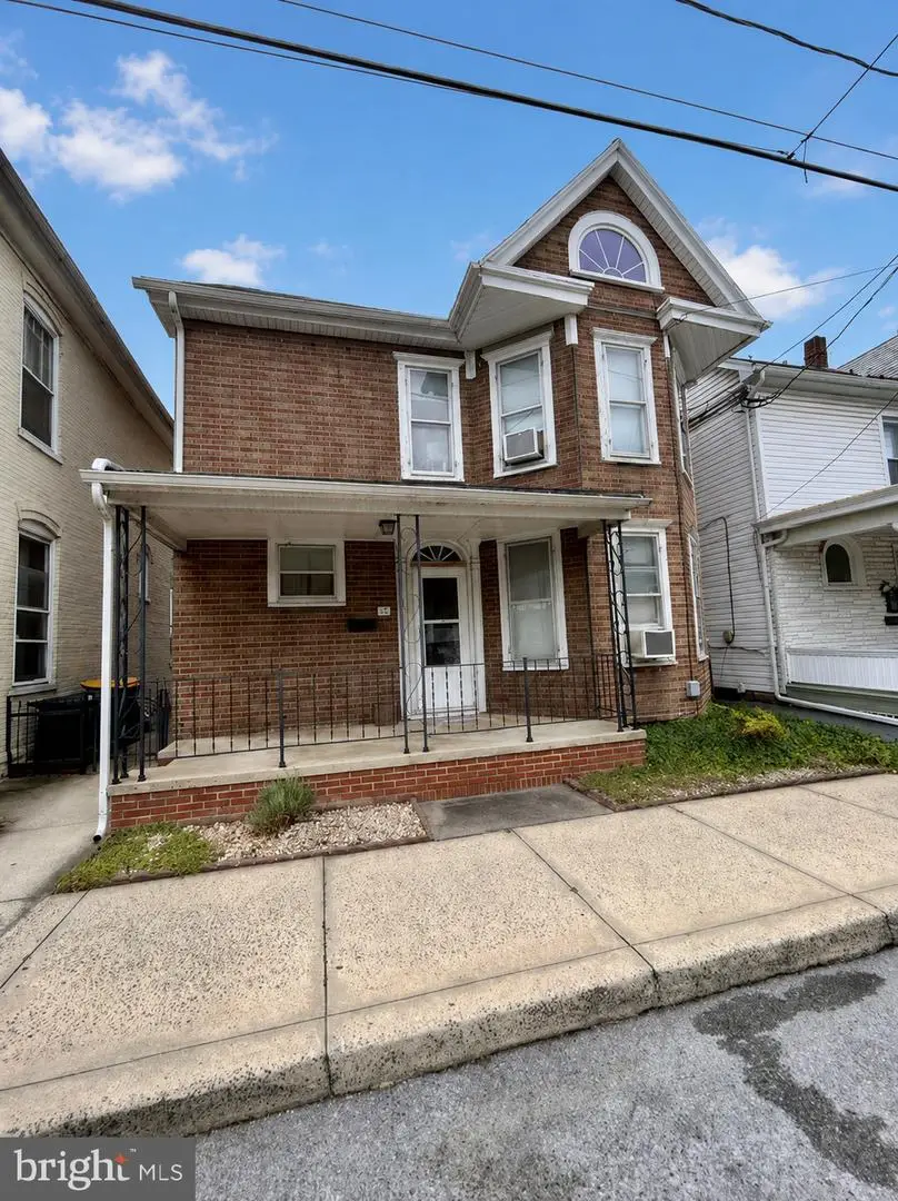 118 W Second St, Waynesboro, PA 17268 - #2