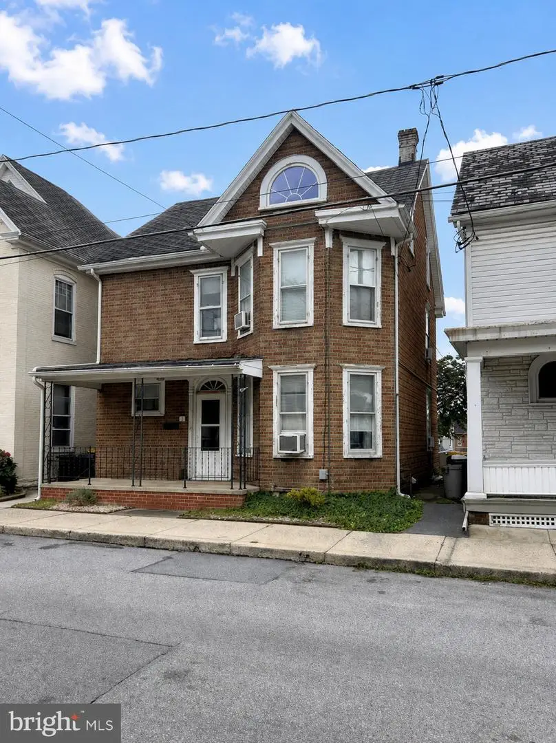 118 W Second St, Waynesboro, PA 17268 - #3