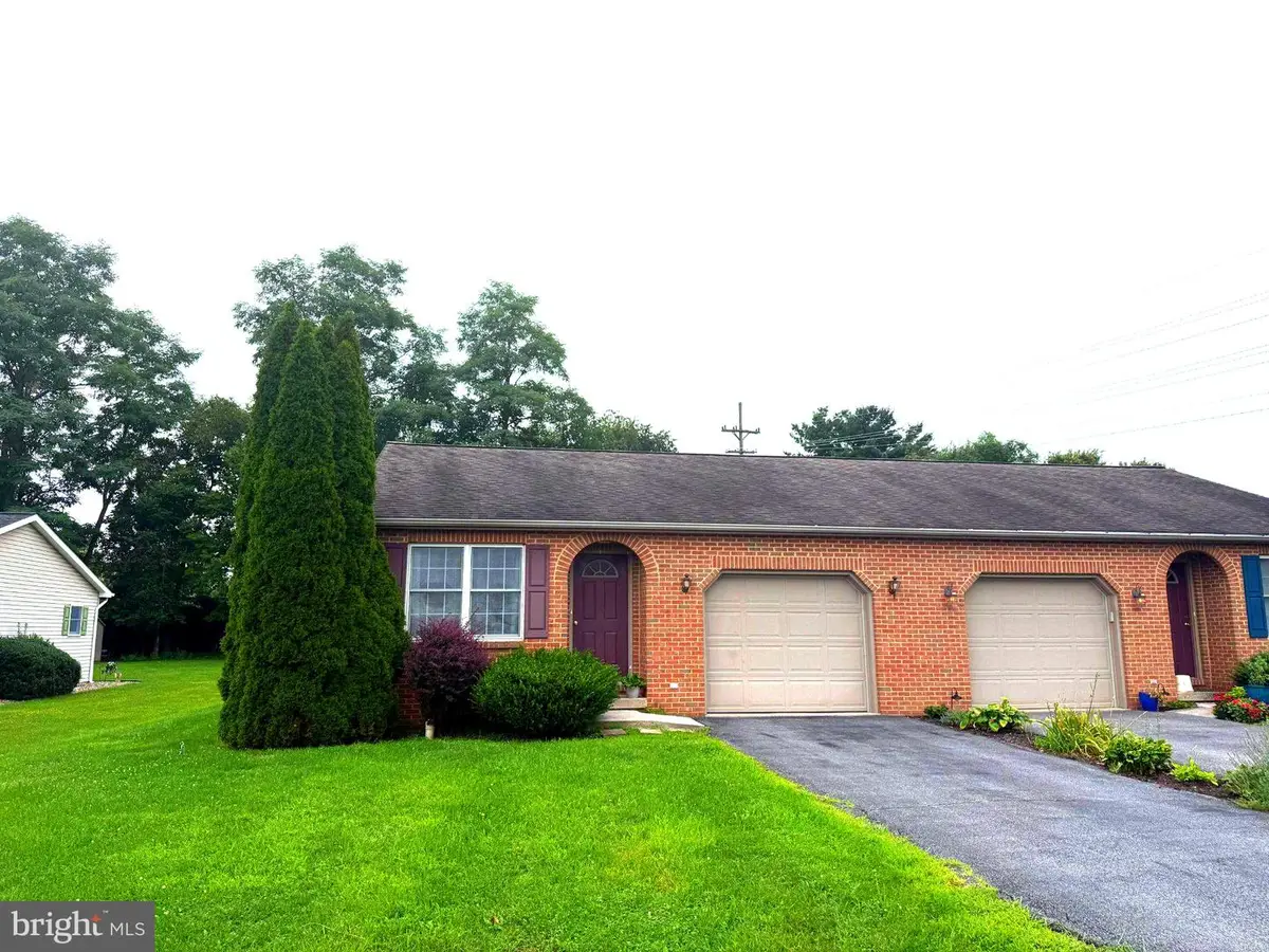 11618 Kimberly Dr, Greencastle, PA 17225 - #1