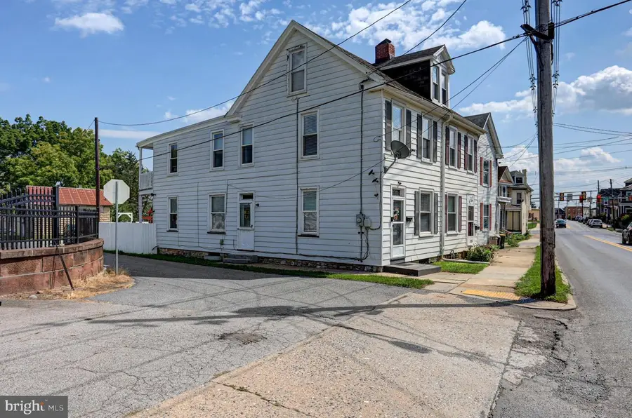 130 N Franklin St, Chambersburg, PA 17201 - #3