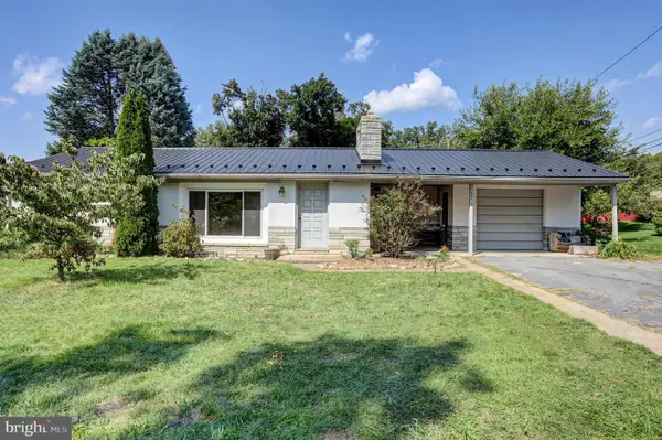 407 N Morris St, SHIPPENSBURG, PA 17257