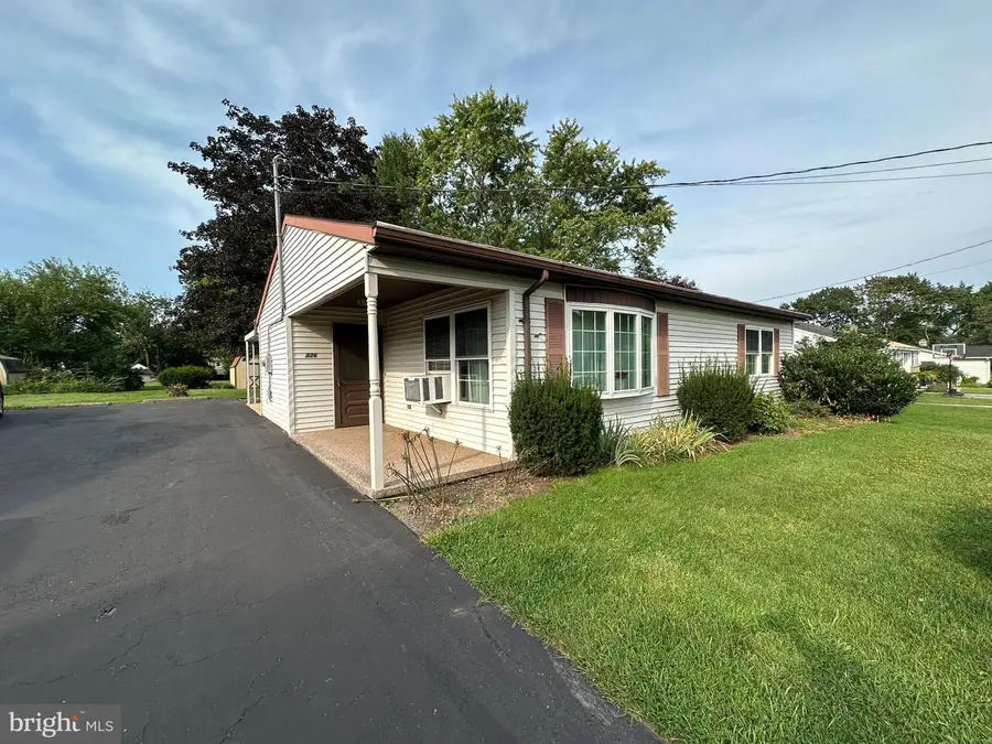 336 Horst Ave, Chambersburg, PA 17201 - #2