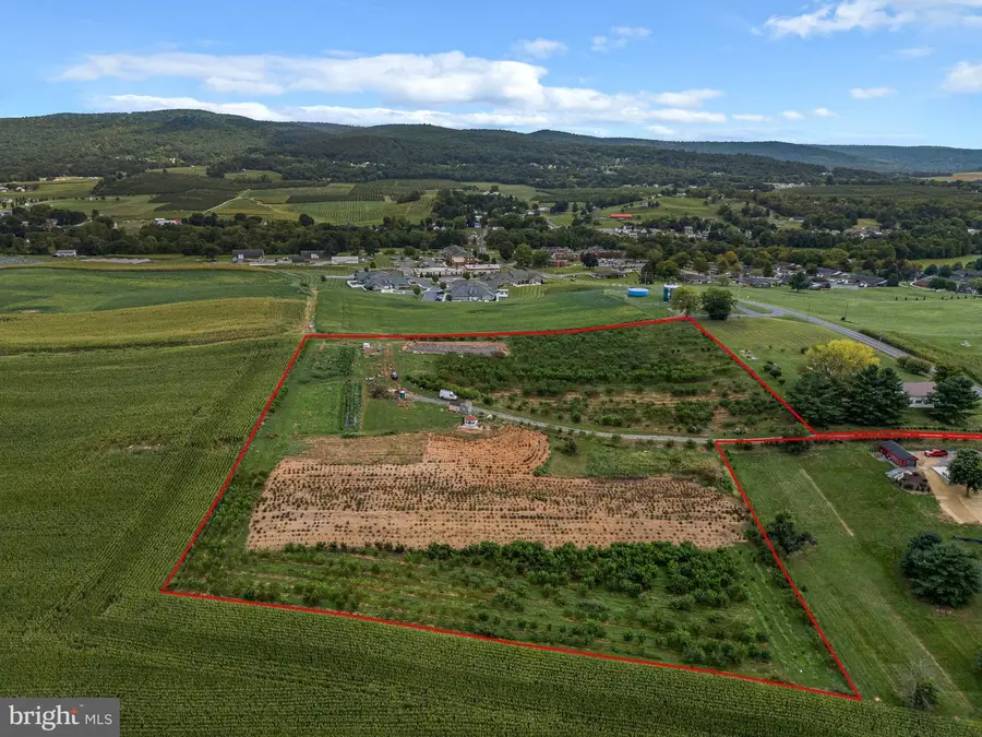 6401 Orphanage Rd, Waynesboro, PA 17268 - #2