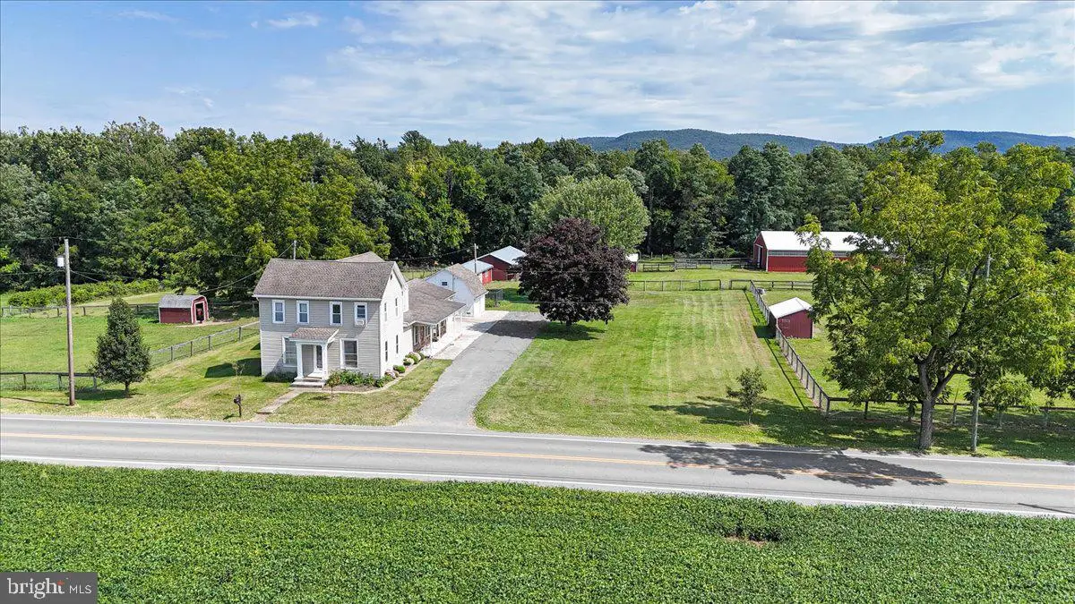 570 Woodstock Rd, Fayetteville, PA 17222 - #1