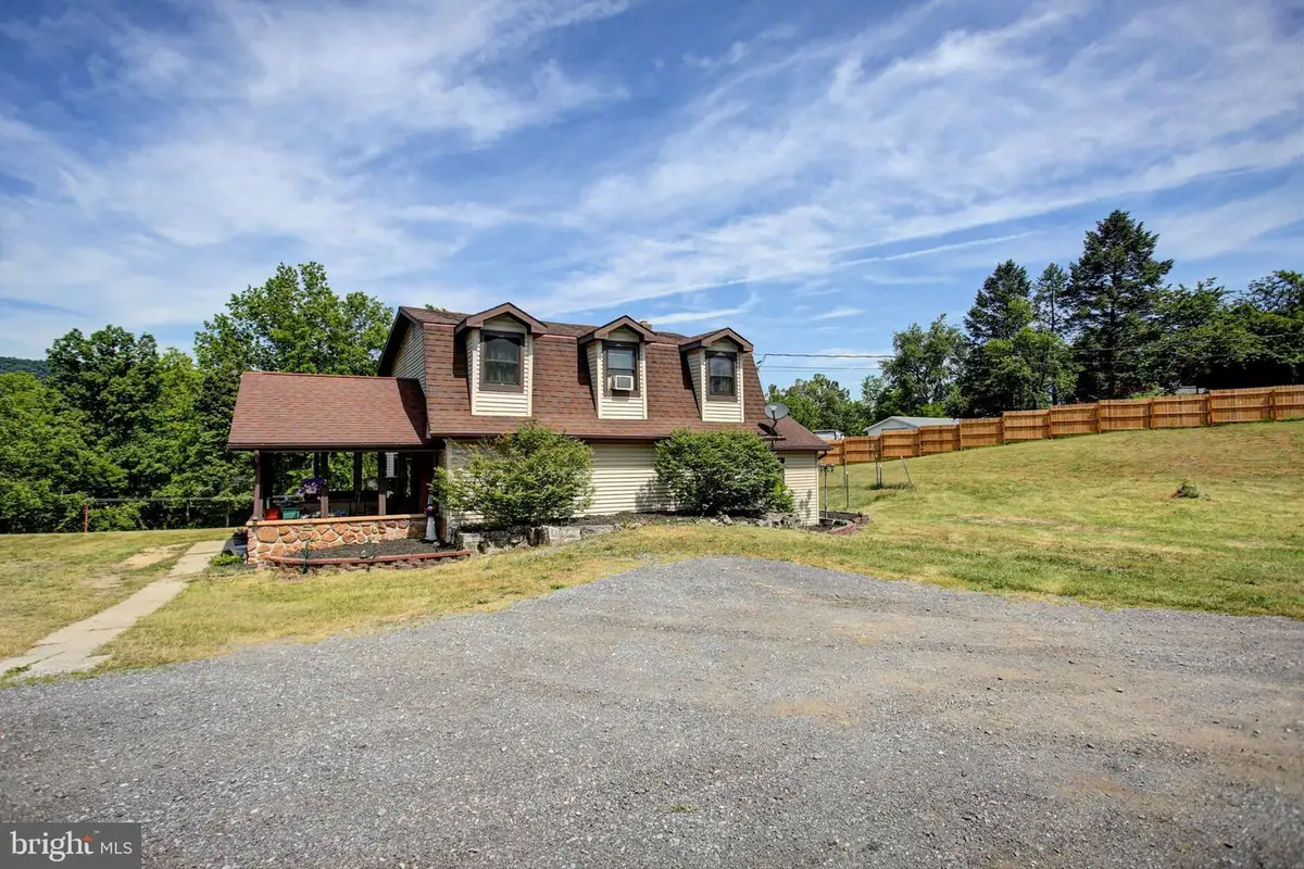 11489 Fort Loudon Rd, Mercersburg, PA 17236 - #1
