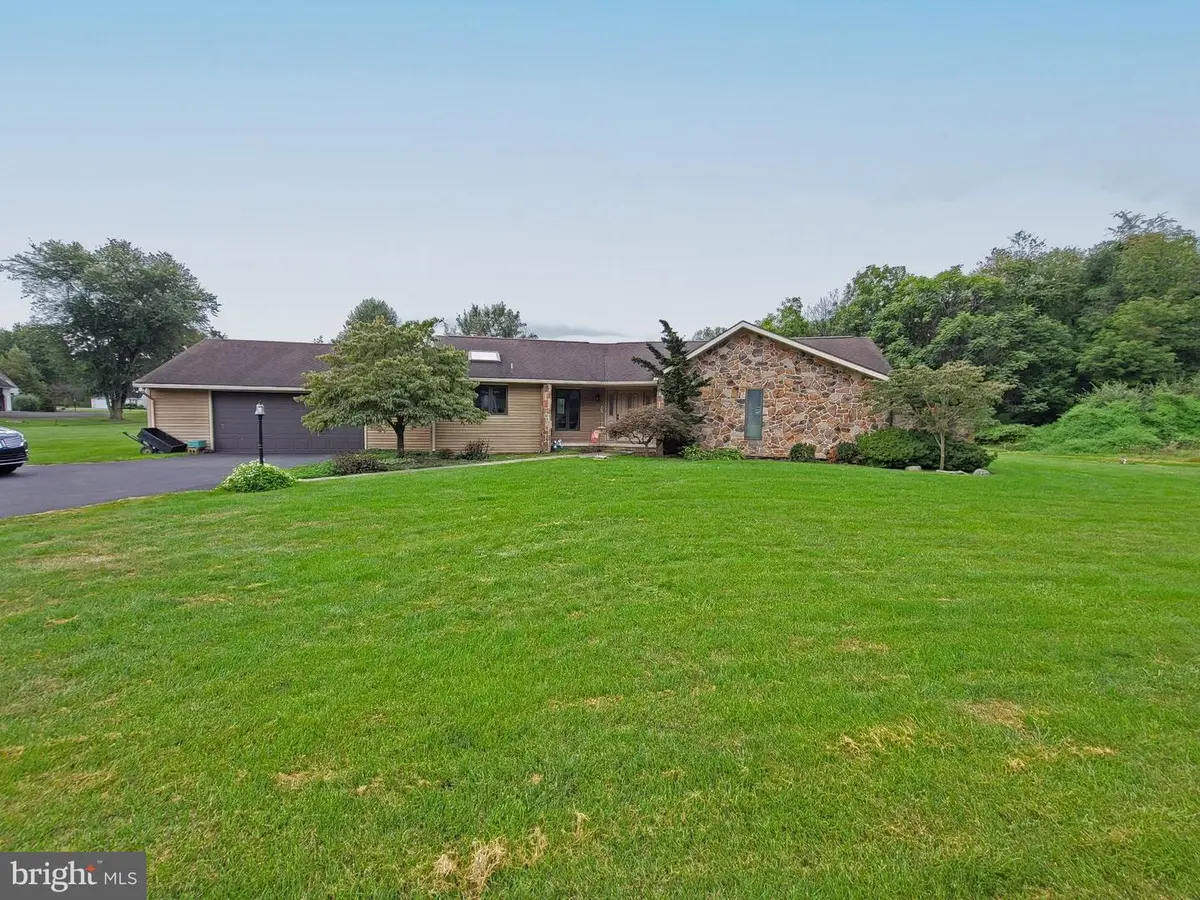 1570 Marilyn Ct, Chambersburg, PA 17202 - #1