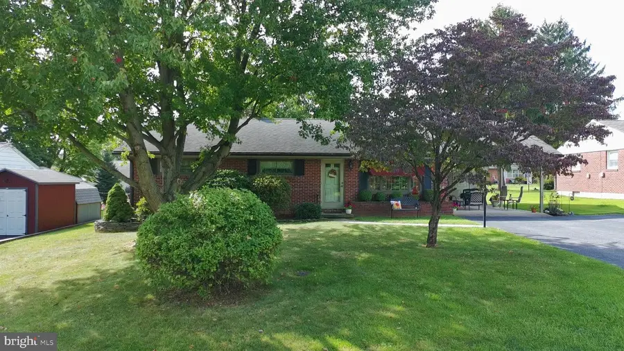 213 Joyce Dr, Fayetteville, PA 17222 - #2