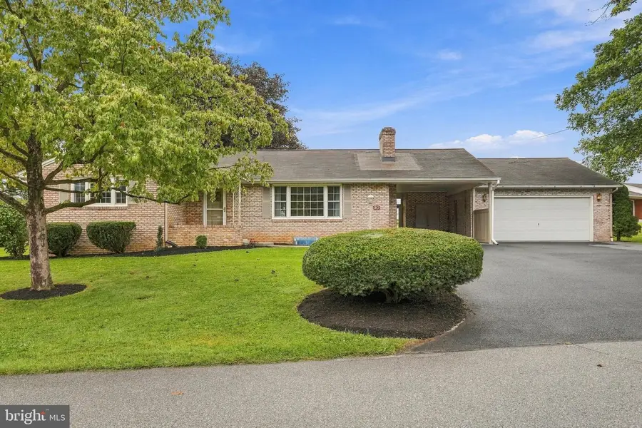 30 Birchway Dr, Chambersburg, PA 17202 - #2