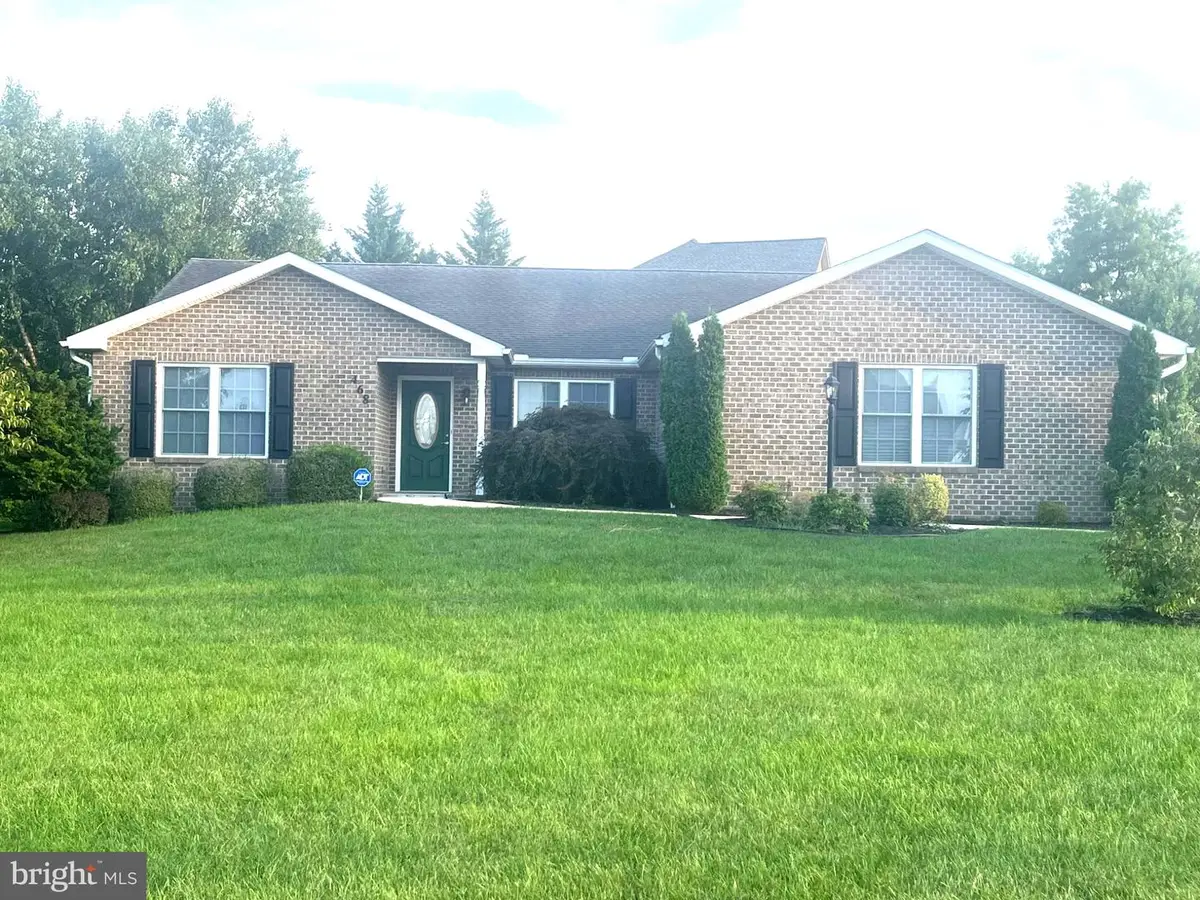 468 W Walter Ave, Greencastle, PA 17225 - #1