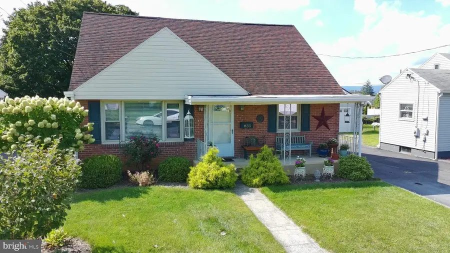 835 Middle St, Chambersburg, PA 17201 - #3
