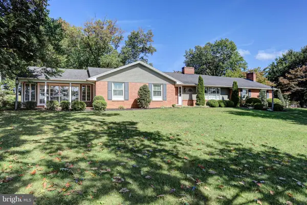 5793 Oakwood Dr, MERCERSBURG, PA 17236
