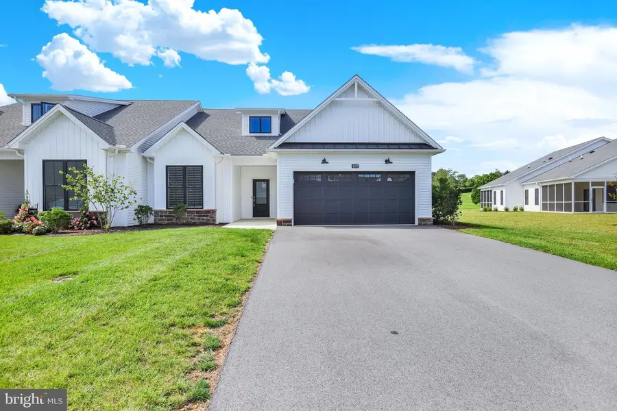 4527 Range Runner Dr, Fayetteville, PA 17222 - #2