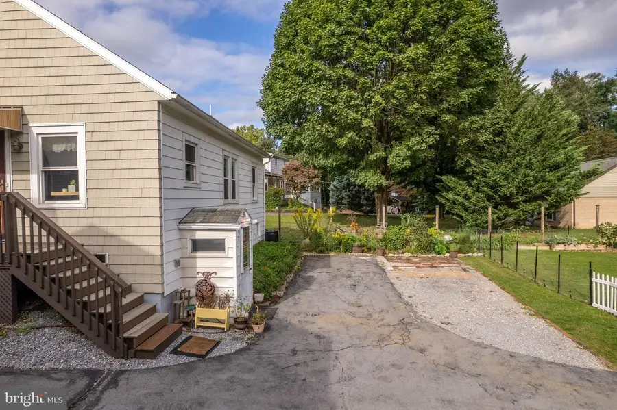 469 Roxbury Rd, Shippensburg, PA 17257 - #3